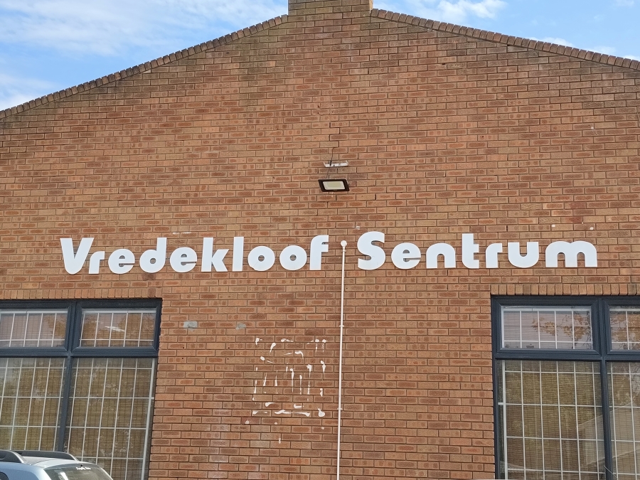 Commercial Property for Sale in Vredekloof Western Cape